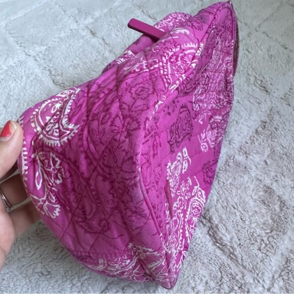 Vera Bradley | Hot Pink Paisley Insulated Lunch Box - Picture 3 of 10